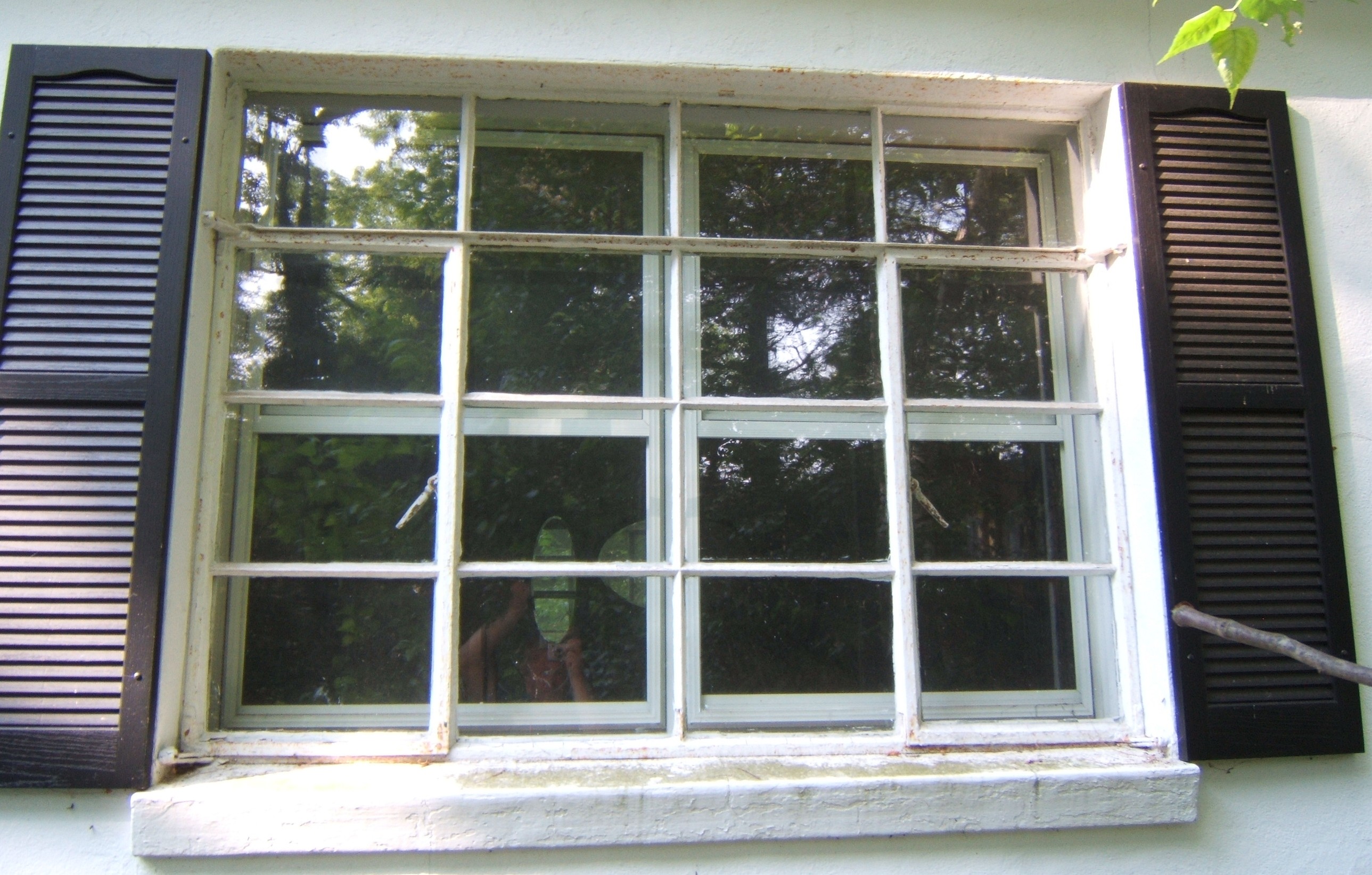oldwindow.jpg
